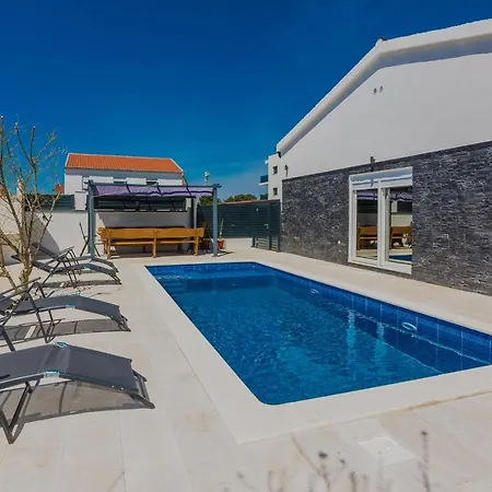 Villa Tomic Vir