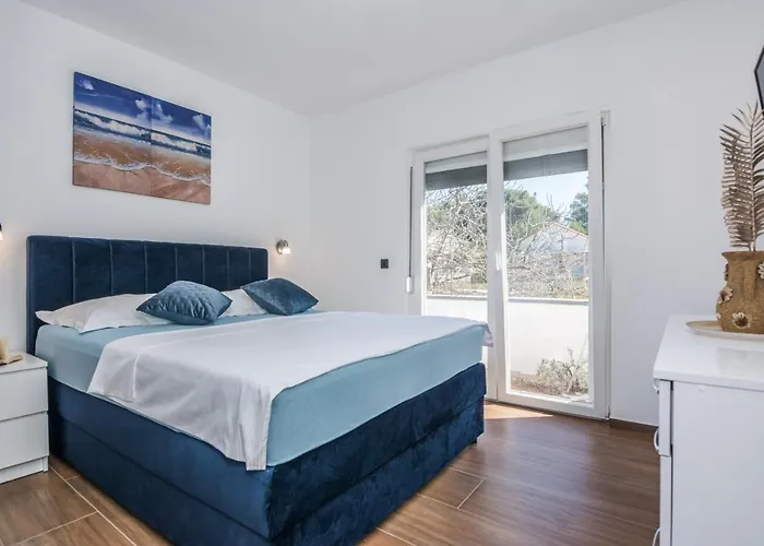 Tomic Villa