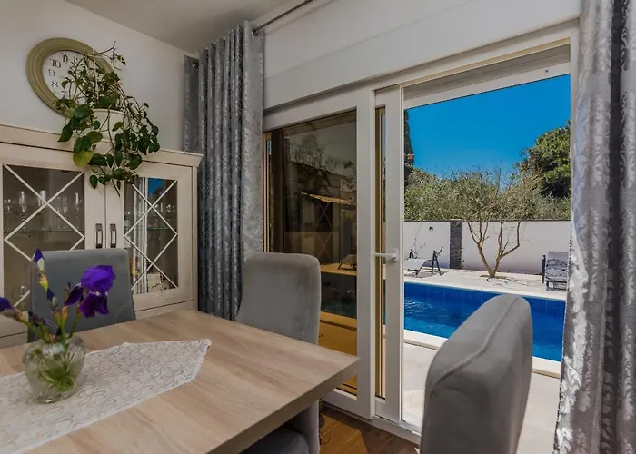 Villa Tomic Vir