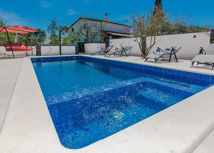 Tomic Villa *